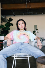 Load image into Gallery viewer, 🌈 Pride es la Neta T-Shirt