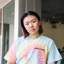 Load image into Gallery viewer, 🌈 Pride es la Neta T-Shirt